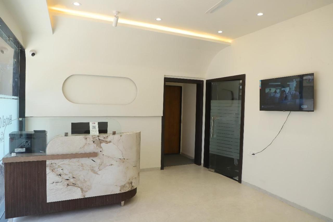 Hotel Cosmos Green Indore Bagian luar foto